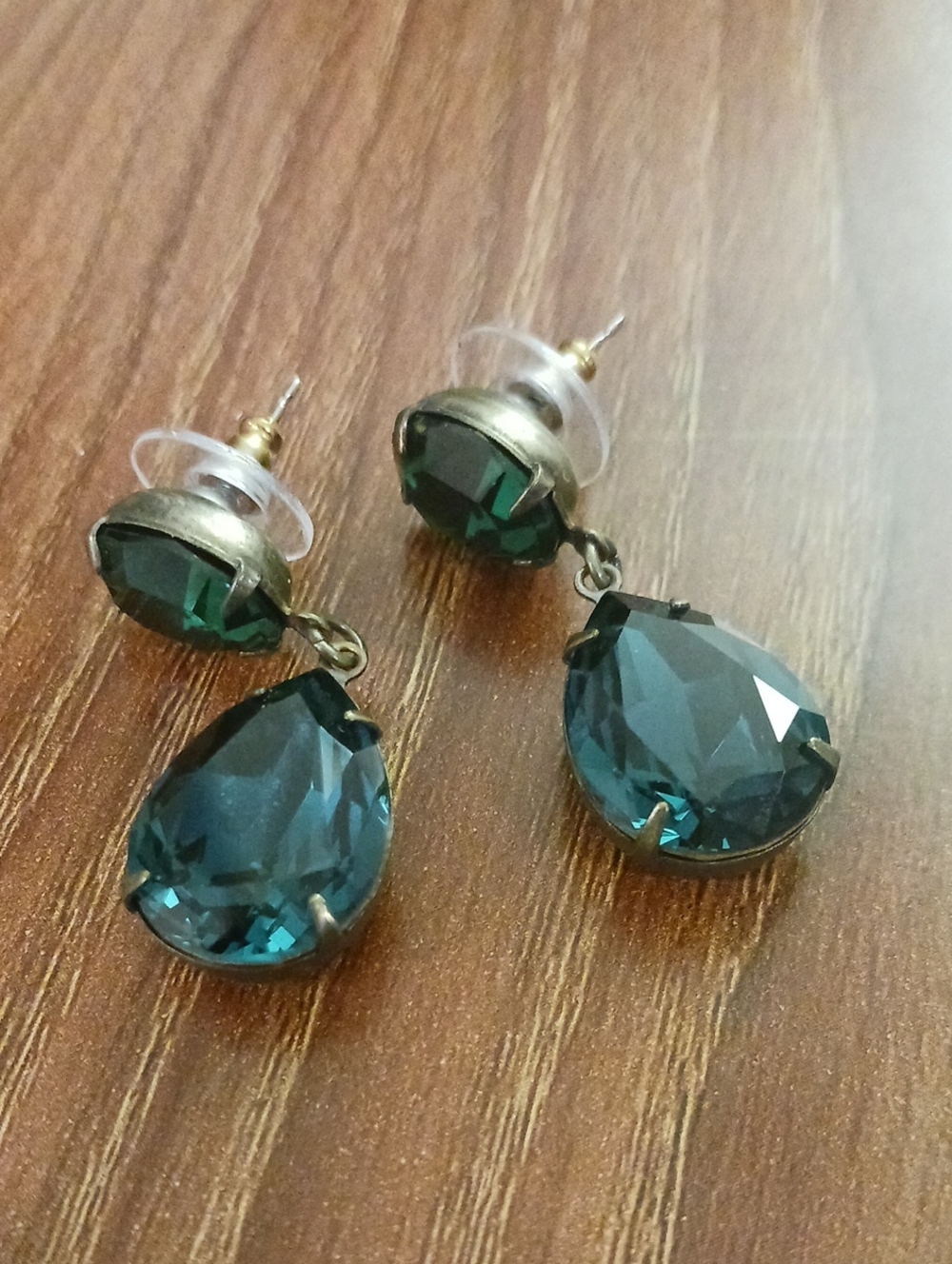 Vintage Emerald Teardrop Crystal Earrings